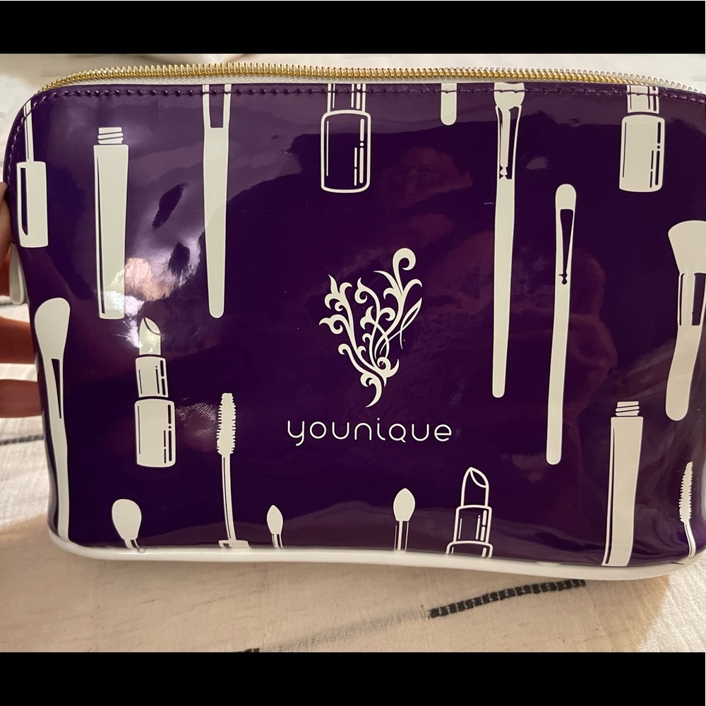 Makeup bag